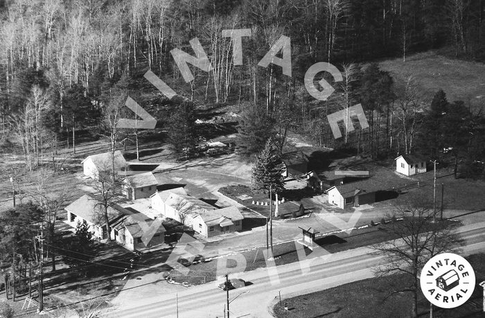 Brentwood Lodging (Ternes Motel) - 1993 Aerial (newer photo)